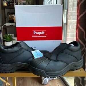 PROPET. BLIZZARD ANKLE BOOT WITH ZIPPER SIZE 11 XX 5E. New